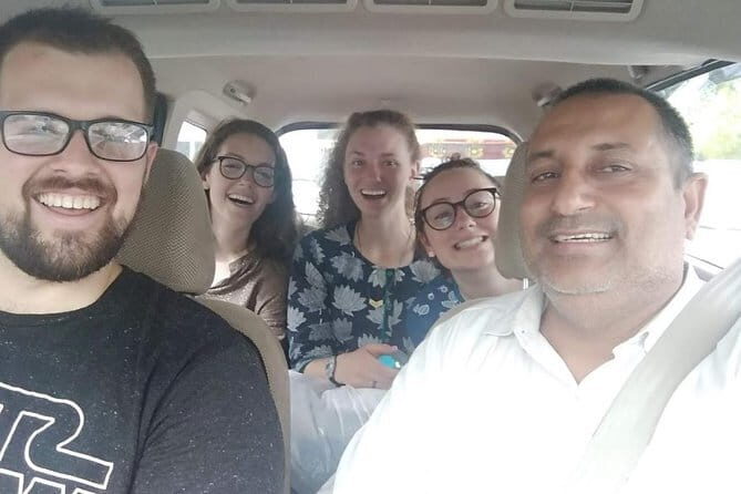 Airport transfer in Delhi (Per Way by Sedan, SUV and Tempo) - Good To Know