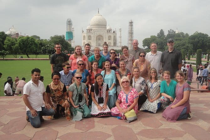 Airport transfer in Delhi (Per Way by Sedan, SUV and Tempo) - Who Will Benefit from This Service?