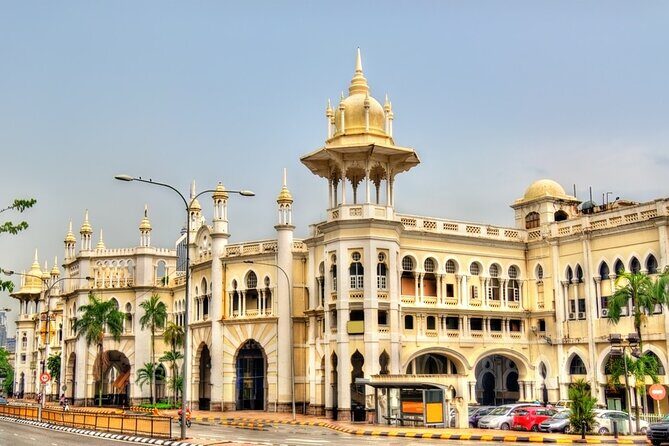 Airport Transfer: Kuala Lumpur to Airport KUL by Business Car - The Experience in Detail