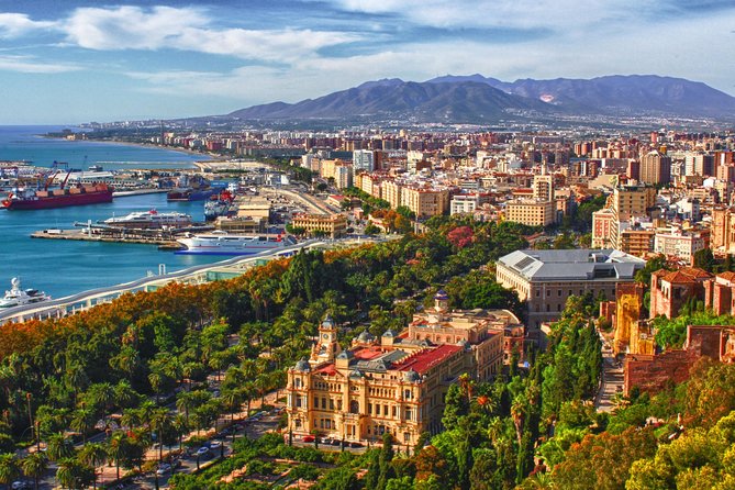 Airport Transfer: Malaga to Malaga Airport AGP by Luxury Van - Price and Guarantee
