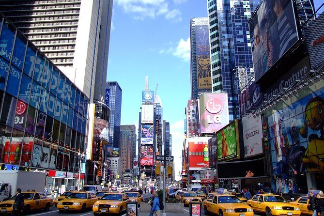 Airport Transfer: New York to Newark Airport EWR by Business Car - An In-Depth Look at the Transfer Experience