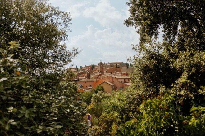 Aix and Marseille: the Best of Luberon: Gordes & Rousillon - Unique Architecture and Styles