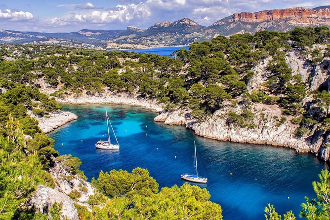 Aix En Provence and Cassis Full Day Private Tour - Exploring Cassis