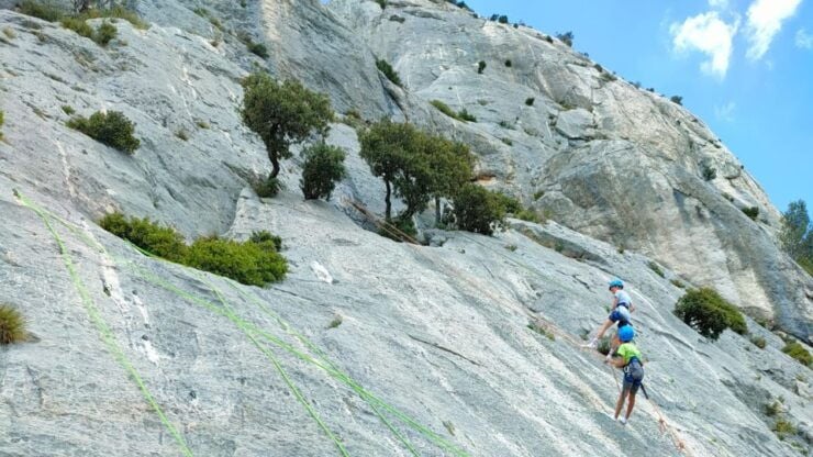 Aix-En-Provence: Climbing Class on the Sainte-Victoire - Experience and Highlights