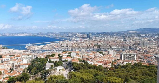 Aix-en-Provence: Marseille, Cassis, & Calanques Private Tour - Tour Highlights