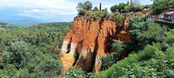Aix-en-Provence: Provençal Market & Villages Guided Day Trip - Indulging in Local Cuisine and Scenic Beauty