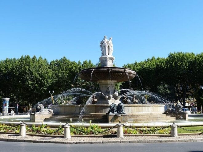 Aix-En-Provence: Ultimate Heritage and Food Self-Guided Walk - Accessibility and Navigation