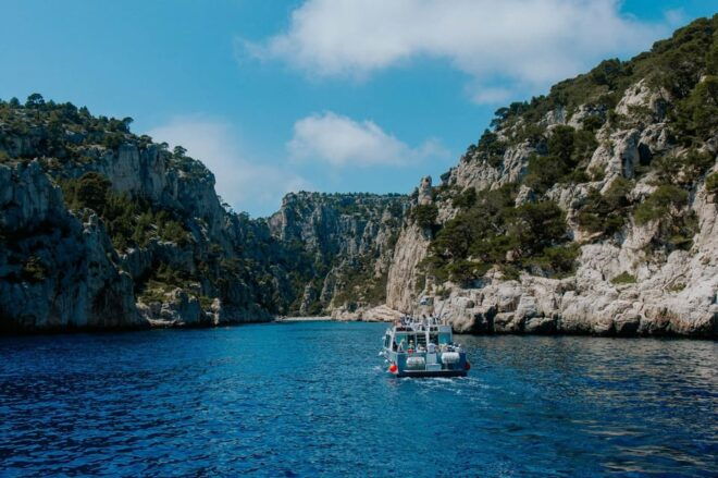 Aix & Marseille: Marseille, Cassis & Boat Trip to Calanques - Tour Inclusions