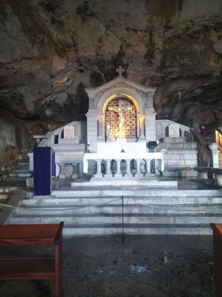 Aix or Marseille: Authentic Villages & Mary Magdalene'S Cave - Exploring Authentic Provence