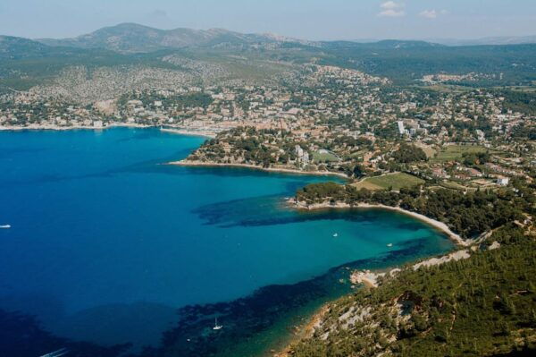 Aix or Marseille: Full Calanques Boat Trip, Cassis & Wine - Wine Tasting Highlights
