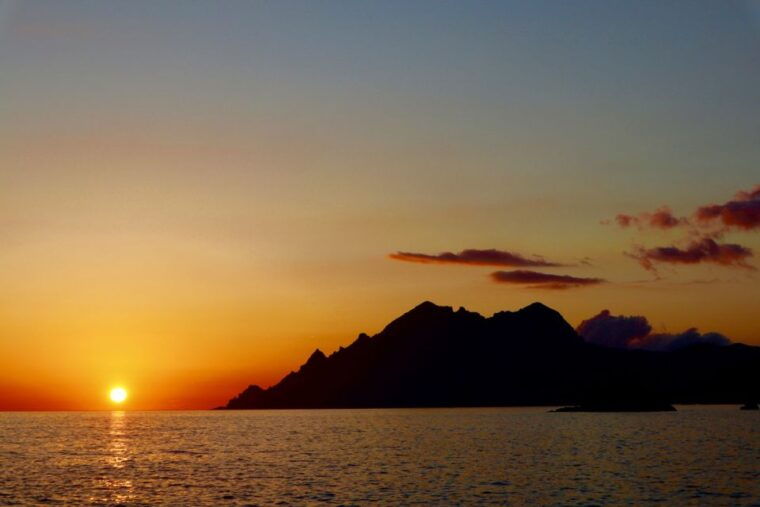 Ajaccio/Porticcio: Sanguinaires Islands Sunset Tour & Aperitif - Sunset Cruise and Aperitif Experience