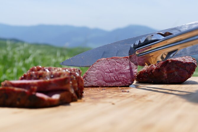 Aka Beef Barbecue" to Enjoy in the Superb View of Aso - Date and Travelers