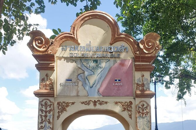 Akha Hill Tribes, Chiang Saen, Mae Sai & Golden Triangle Day Tour - Common Questions