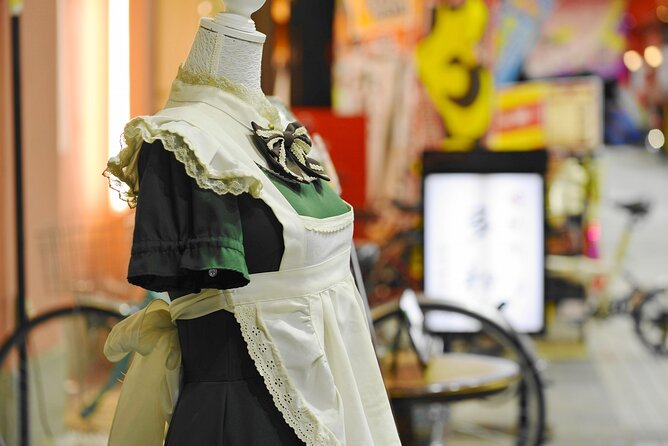 Akihabara Wonderland: Dive Into Tokyos Otaku Universe!" - Must-Visit Otaku Shops