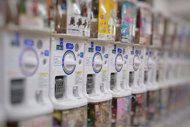 Akihabara Wonderland: Dive Into Tokyos Otaku Universe!" - Akihabaras Cosplay Scene