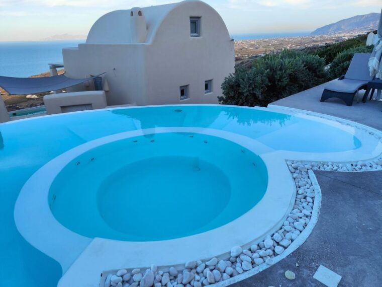 Akrotiri: Singles' Aromatherapy Massages - Who Will Love This Experience?