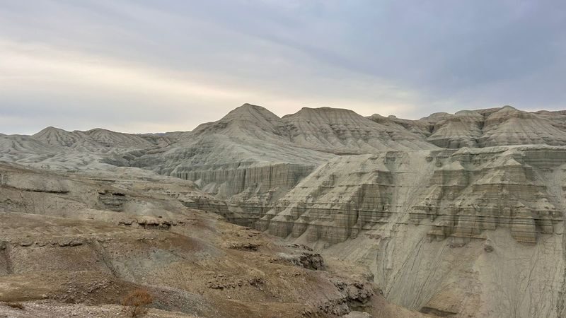 Aktau mountains & Singing dune Multi-day Small Group & Guided Tour - The vehicle can make or break the outing