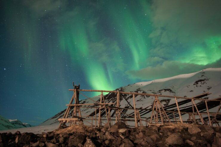 Akureyri: Private Northern Lights Tour With Transfer & Snack - Pickup and Accessibility Information