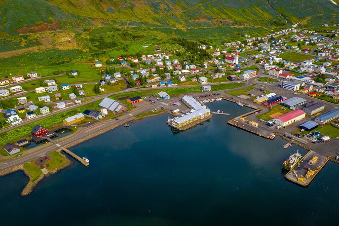 Akureyri to Siglufjodur via Northern Landscapes: Private Tour - Spectacular Scenery and Landscapes
