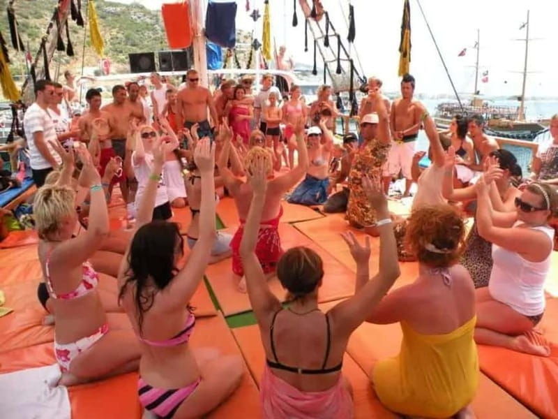 Alanya Boat Tour  Swimming Break,Soft Drinks&Lunch Included - Good To Know