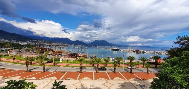 Alanya: City Tour With Cable Car, Boat Cruise & Dimcay Lunch - Cable Car Experience