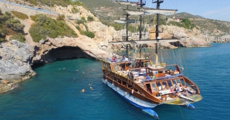 Alanya Full-Day Catamaran Tour with Local Food - At a glance