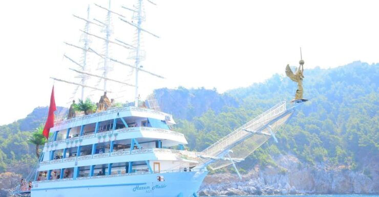 Alanya Harem Maldiv Yacht: Luxury Boat Tour - Itinerary and Key Attractions