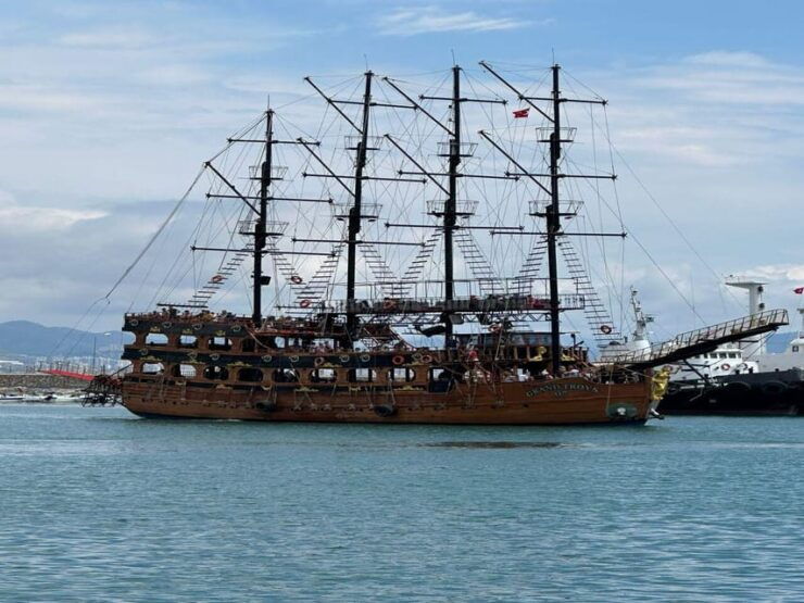 Alanya Pirate Boat Party Foam Party&OptionalAlcoholic Drinks - Key Points