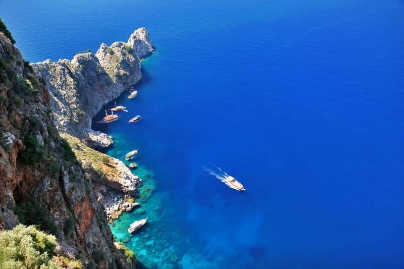 Alanya: Pirate Boat Party with Foam, Disco, Lunch & Drinks - Setting Sail on a Pirate Adventure