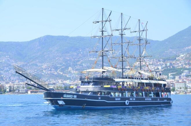 Alanya: Pirate Boat Trip With Optional Pick up and Lunch - Itinerary Highlights
