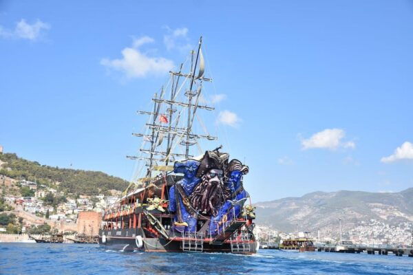 Alanya: Pirate Boat Trip With Optional Pick up and Lunch - Inclusions and Exclusions