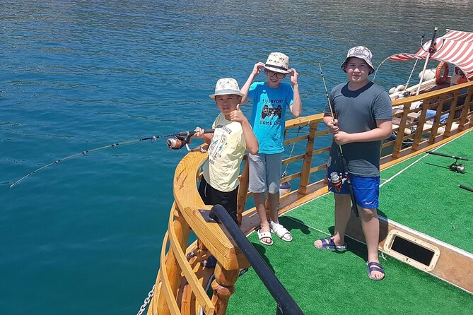Alanya Relaxing Boat Tour With BBQ Lunch, Soft Drinks & Transfer - Itinerary Overview