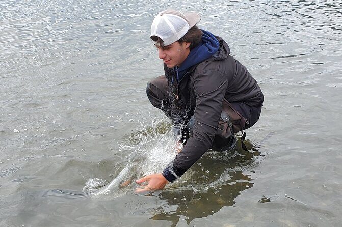 Alaskan Salmon 8-Hour Fishing Experience - FAQ