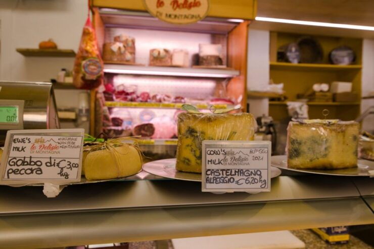 Alba: History Walking Tour and Food Tasting With a Local - Customer Reviews