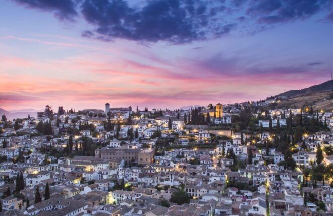 Albaicin and Sacromonte Evening Walking Tour - Albaicin District