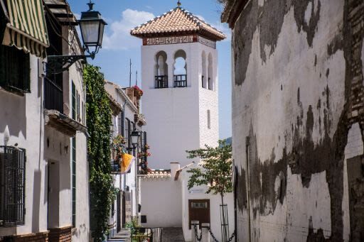 Albaicin and Sacromonte Walking Tour - Puerta de las Pesas and Plaza Larga