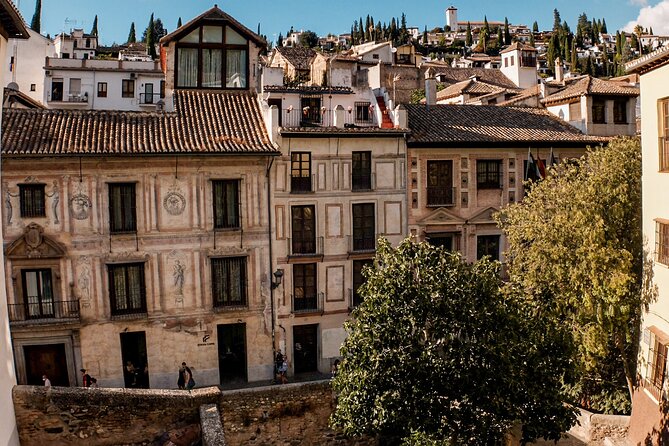 Albaicin&Sacromonte at Sunset: the Muslim and Gypsy Neighborhoods - Exploring the Cave Museum in Sacromonte