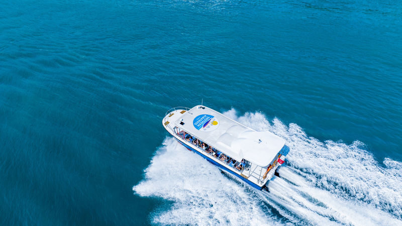 Albatross Hop-On Hop-Off Speedboat Pass - At a glance