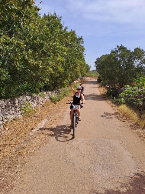 Alberobello E-Bike Tour With Visit to a Donkey Farm - Gift Option for the Experience