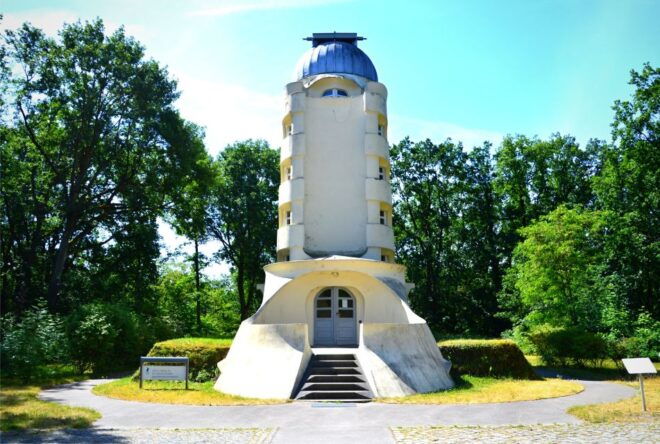 Albert Einstein in Berlin Private Guided Tour - Potsdam Option