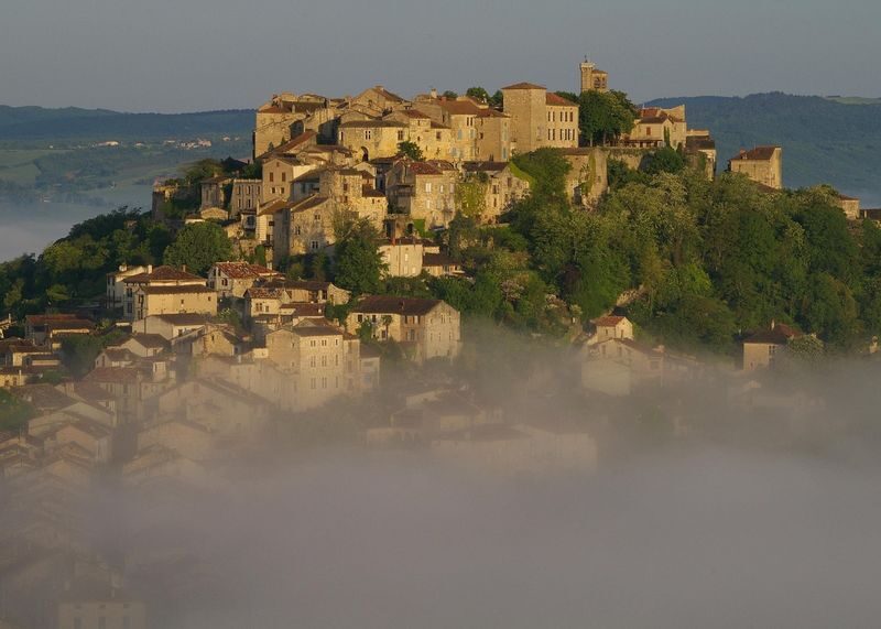 Albi and Cordes-sur-Ciel Bus Tour from Toulouse - What the price covers, and what it does not