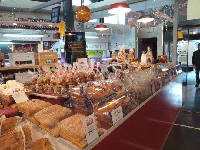 Albi: Guided City Food Tour With Food Tastings and Drinks - Food Stops Along the Tour