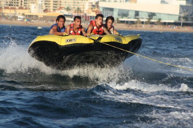 Albufeira: 10-Minute Crazy-Cookie Boat Ride - Language Options