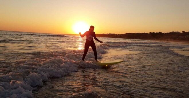 Albufeira: 2-Hour Falesia Beach Surf Lesson - Detailed Description of the Experience