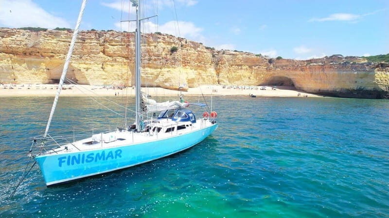 Albufeira: 2h Private Yacht Charter - The Vessel & Comfort