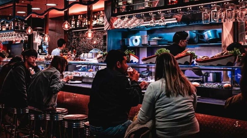 Albufeira: 5 Bars and 1 Nightclub Pub Crawl with Free Shots - The Breakdown: What to Expect on Your Night Out