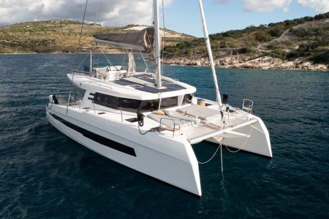 Albufeira: Algarve Half-Day Private Catamaran Charter - Amenities and Activities