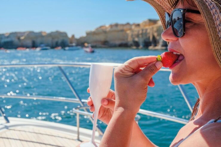 Albufeira: Algarve Private Sunset Yacht Charter - Meeting Point Information