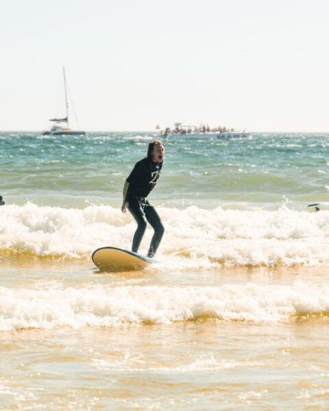 Albufeira: All Levels Surf Lesson - Positive Reviews and Customer Satisfaction