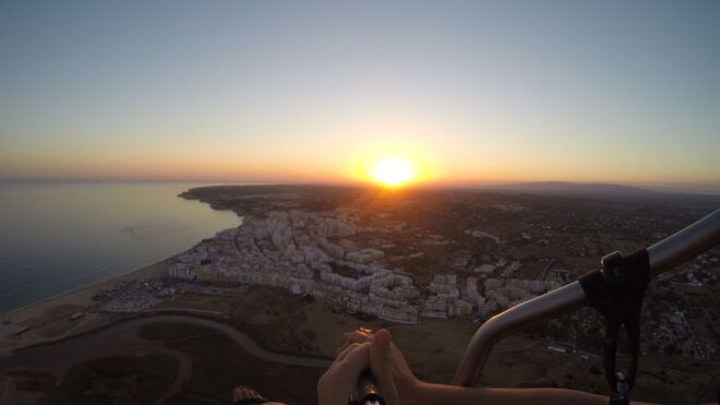 Albufeira: Paragliding and Paratrike Tandem Flights - Discover the Beauty of Olhos De Água From a Unique Perspective